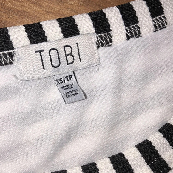 TOBI size xsmall black & white shift dress - Picture 4 of 7